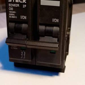 SDN62R20 Interruptor Termomagnético Enchufable Steck 2P 20A Compatible con GE THQL2120
